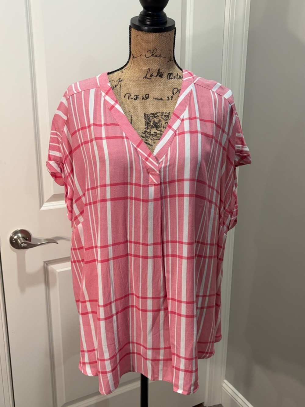 Liz Claiborne Pink & White Plaid V-Neck Tunic